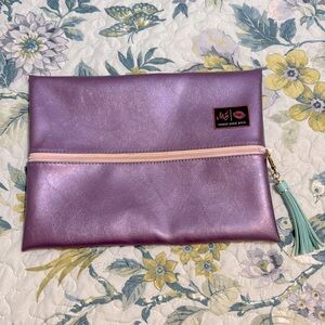 Makeup junkie makeup bag!